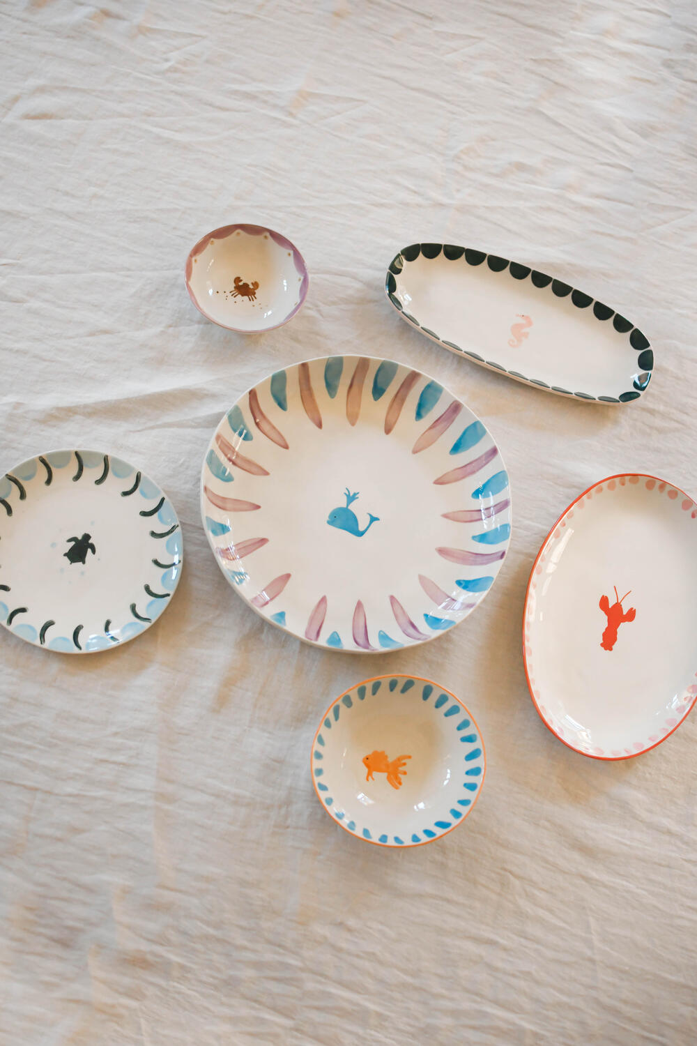 Aqua aflangt fad m. hummer, lyserød/rød - L30 cm